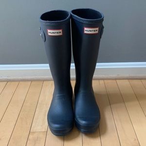 Hunter kids tall boots size 4